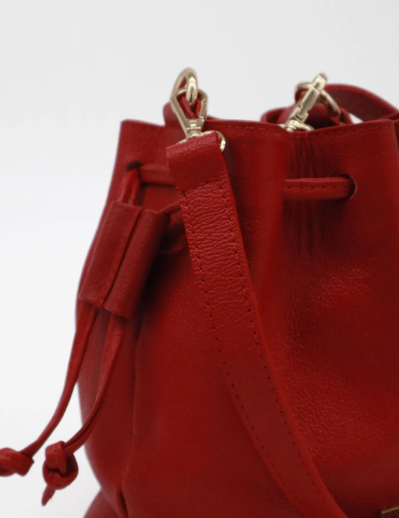 Authenticity cross body bucket bag in red rouje leather women's purse